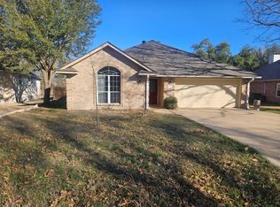 1507 Century Oaks Dr, Lockhart, TX 78644