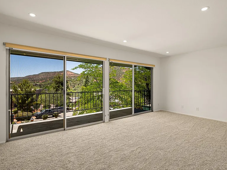 50 Sombart Ln — Photo 13