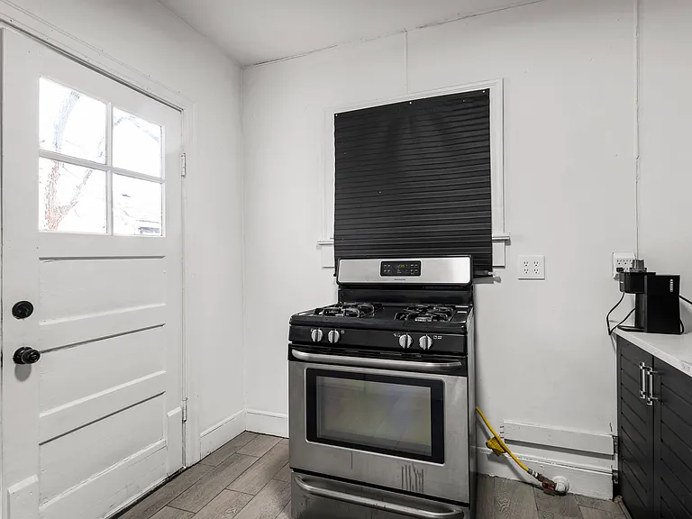 2807 Breeze Ter — Photo 8