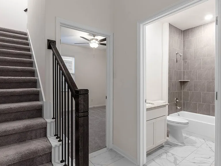 309 Barton Oak Trl — Photo 15