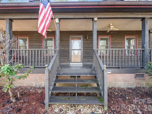 1481 Levi Ln, Lenoir, NC 28645