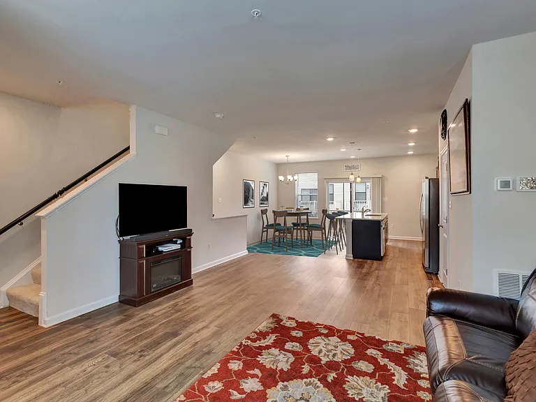 4331 Laplata Ave — Photo 8
