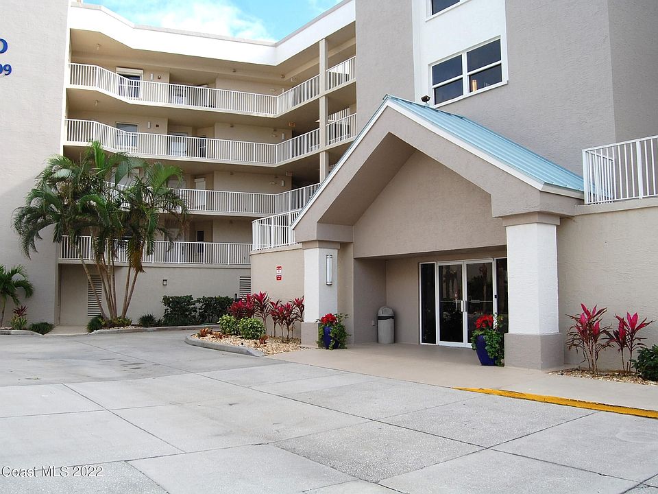 1st image of 609 Shorewood Dr Unit 203