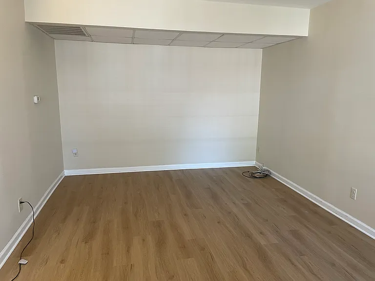 1918 N Rhodes St #60 — Photo 11