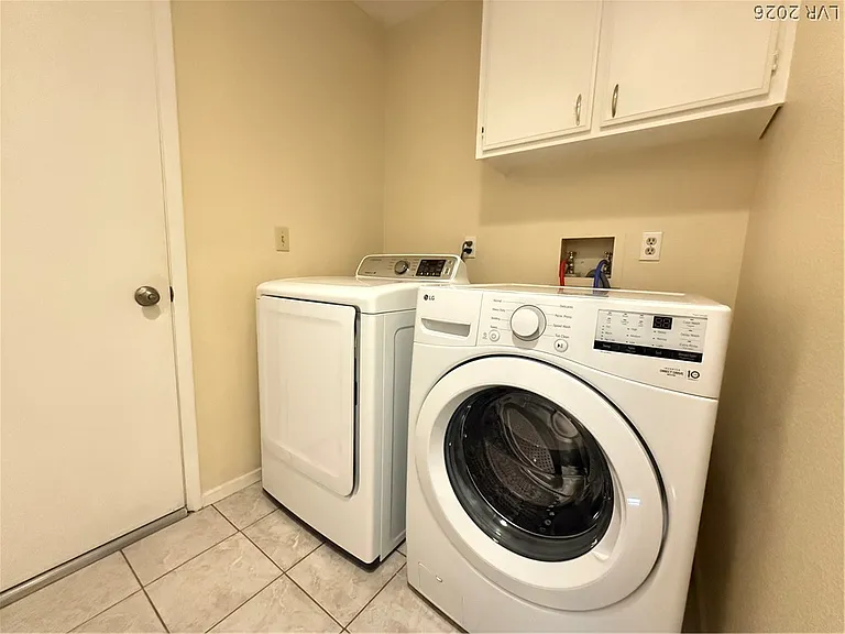7756 Cobden Ct — Photo 17