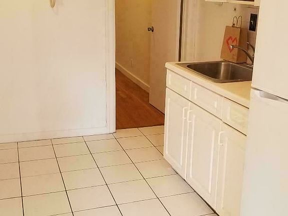 2nd image of 419 E 81st St #4