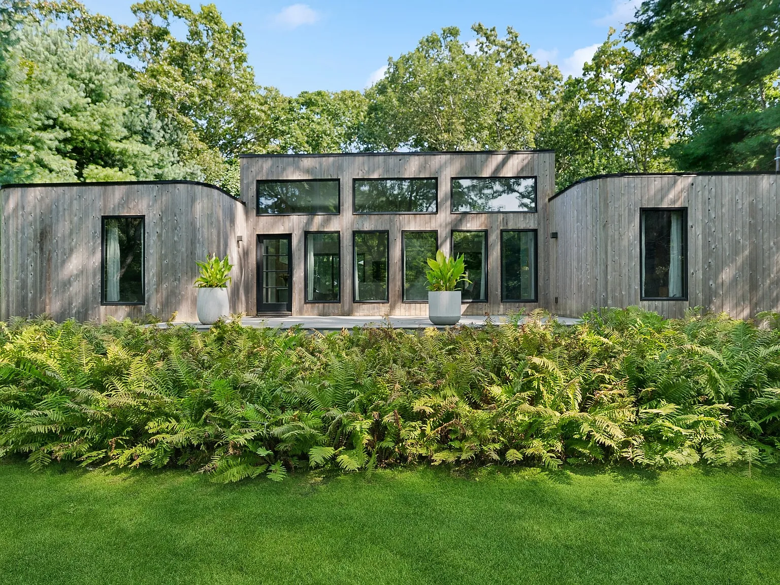 Sweet Contemporary Renovated, Springs — Photo 3