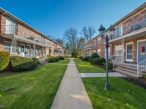 800 Old Springfield Ave APT 19, Summit, NJ 07901