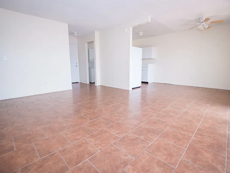 4409 Plaza Vis #B — Photo 6