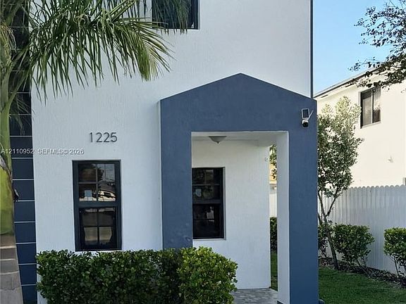 3rd image of 1225 NW 9th Ave #0