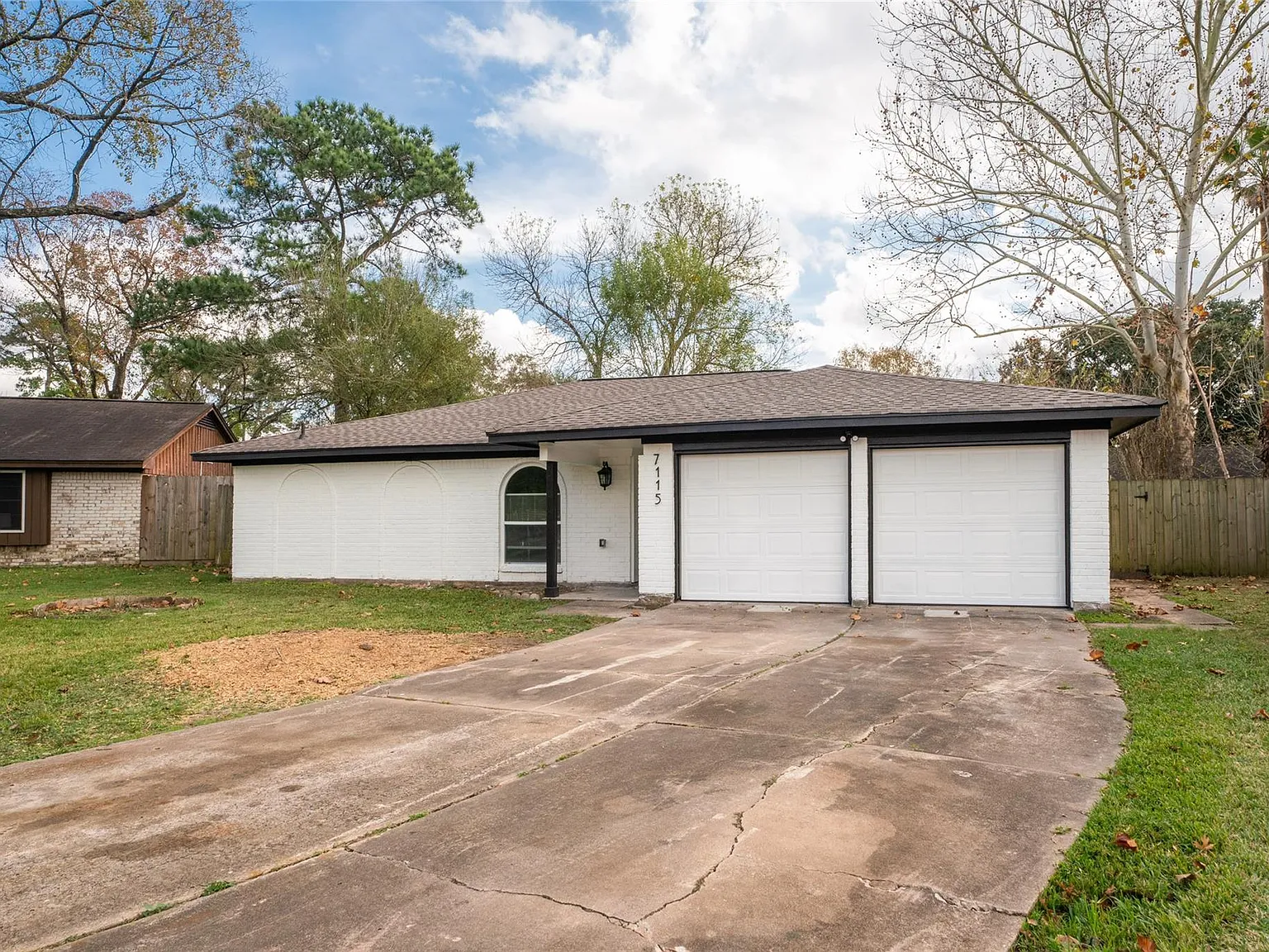 4 bed, 2.0 bath, 1447 sqft, $2,395 — Photo 2