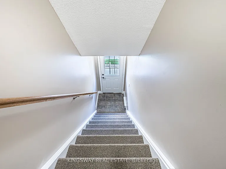 275 Old Huron Rd E #15 — Photo 6