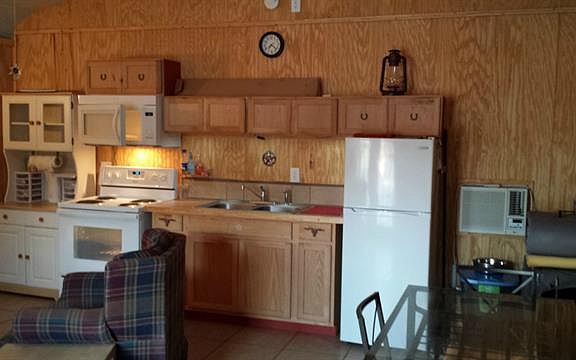 4th image of 413 Northwood St