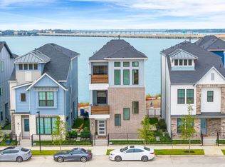 726 Resort Dr, Rowlett, TX 75088