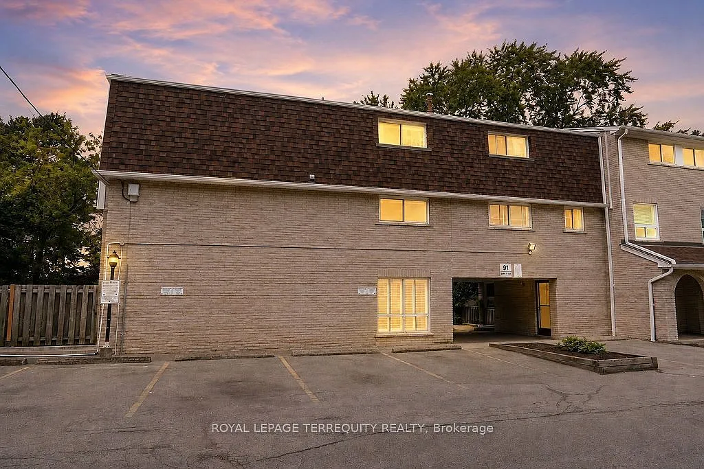 4 bed, $3,100 — Photo 2