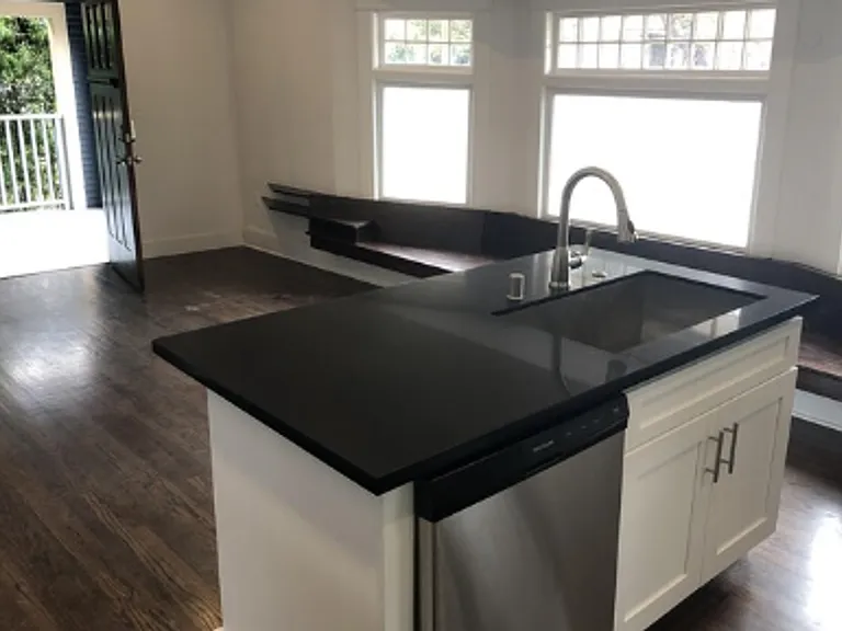 2113 S. Oak Street Apts — Photo 6