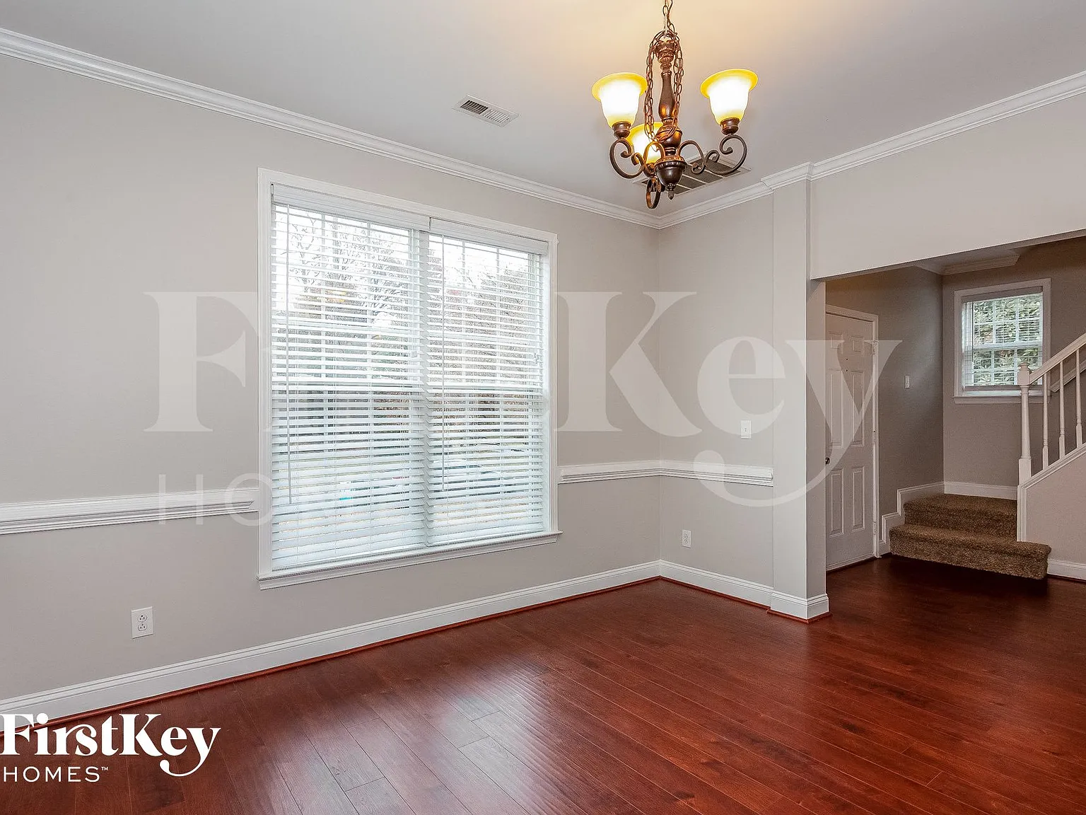 4 bed, 2.5 bath, 1918 sqft, $2,505 — Photo 4