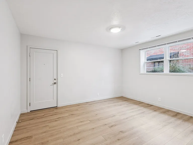 4605 California St #3 — Photo 24