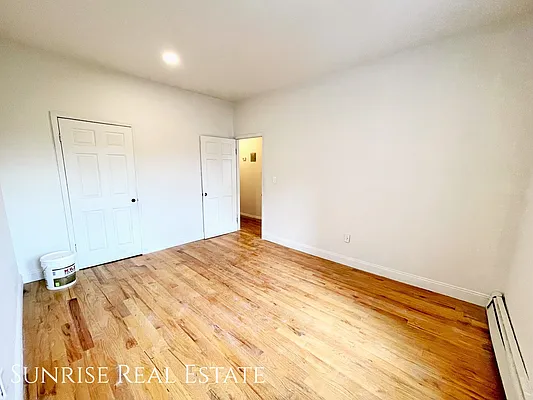 Rented by Sunrise Real Estate | media 55