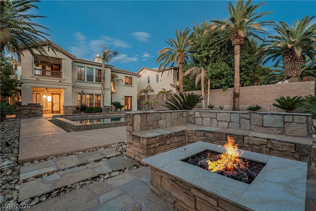 4 bed, 3.5 bath, 3739 sqft, $6,882 — Photo 3
