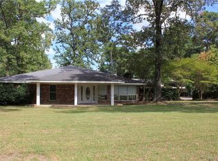 435 11th St NE, Springhill, LA 71075