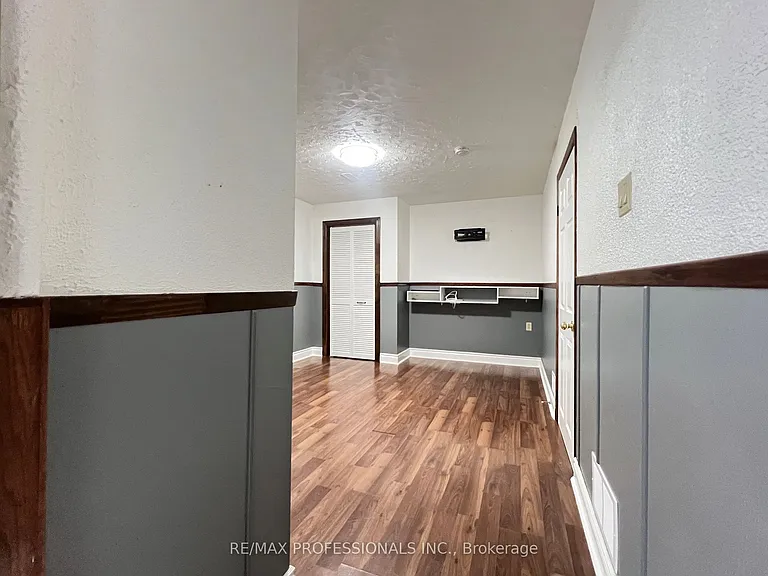 94 Bremen Ln #BASEMENT — Photo 19