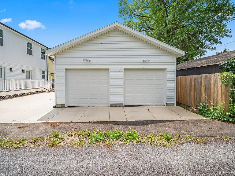 2589 Dayton Ave — Photo 65