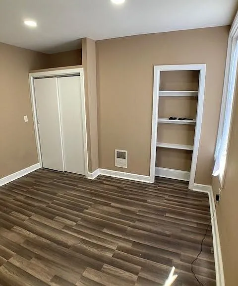207 E Cambria St — Photo 57