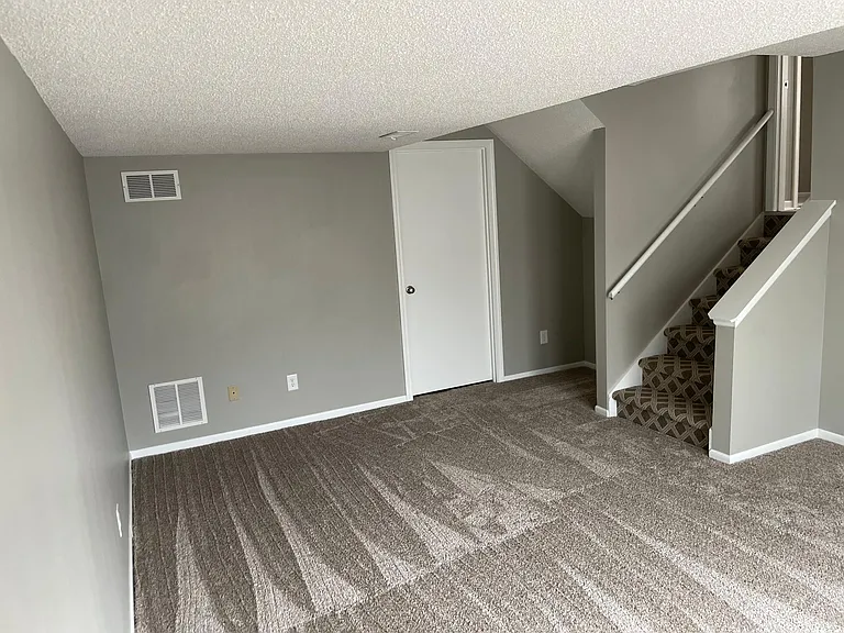 202 N Lightburne St — Photo 20