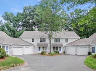 105 Briarwood Ct, Rocky Hill, CT 06067