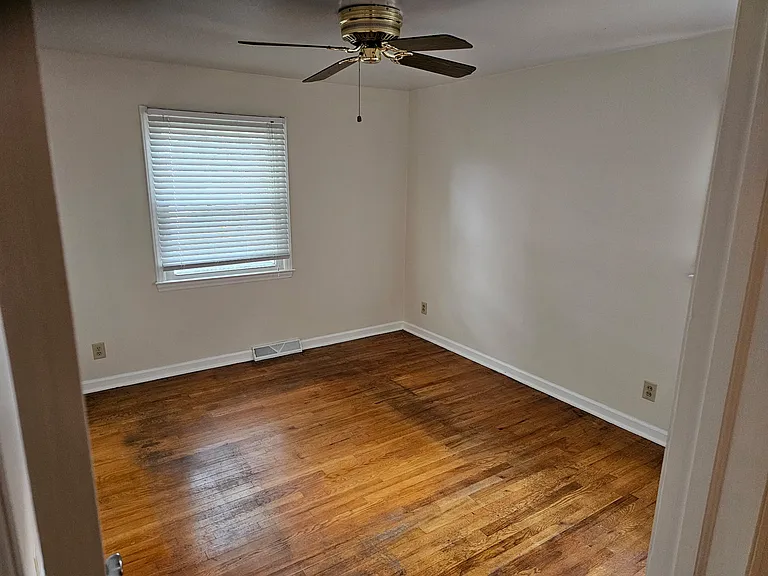 2320 Glenhaven Dr — Photo 17