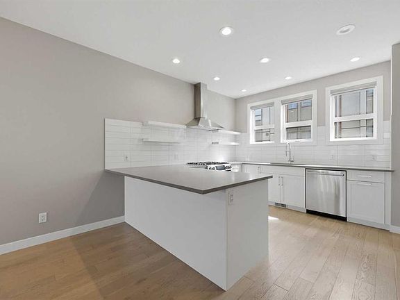 2nd image of 4065 N 32nd Ave NW