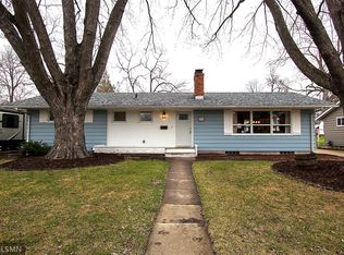 335 E Pishney Ln SW, Hutchinson, MN 55350