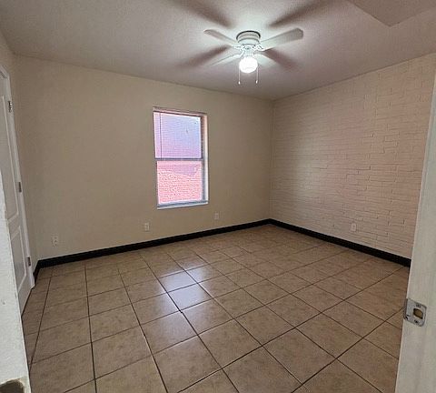 4th image of 1608 Sam Houston Dr #C3bfc75c5