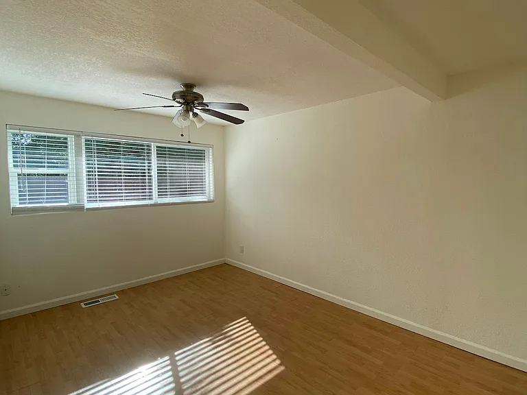 13380 SW Farmington Rd — Photo 10