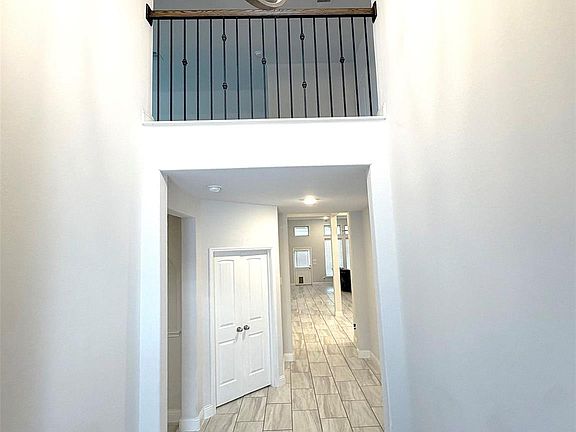 2nd image of 2001 Sadtler Ridge Cir