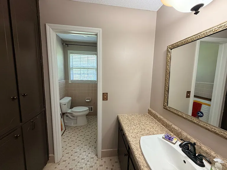 839 Malibu Dr — Photo 11