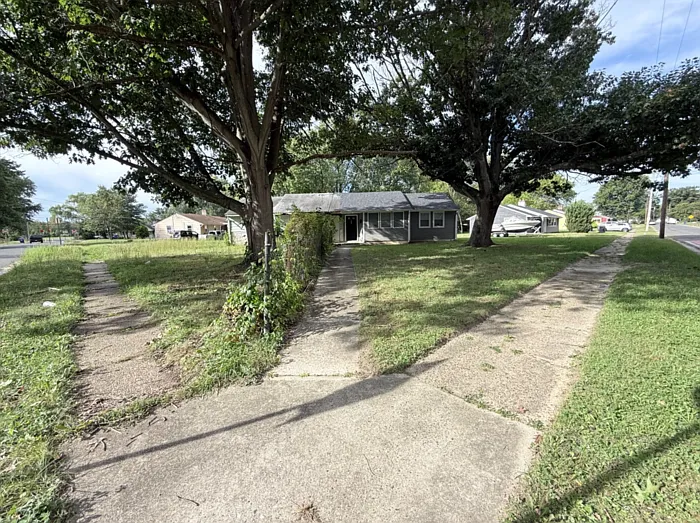 2 bed, 1.0 bath, $1,995 — Photo 2