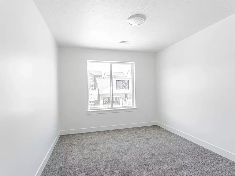 714 N Boseman Way — Photo 14