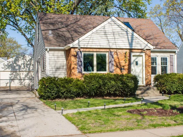 1599 Griggs St N, Saint Paul, MN 55108