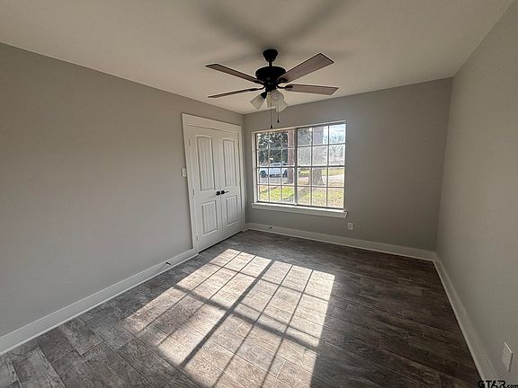 2nd image of 206 Park Ln