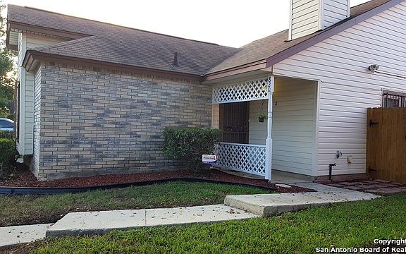 2nd image of 820 Fern Meadow Dr