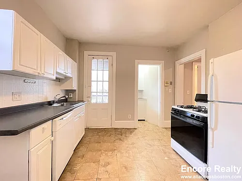 62 Dana St #7 Photo 1