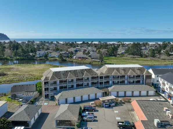 1108 S Holladay Dr #14, Seaside, OR 97138
