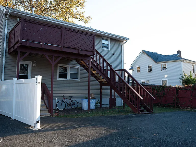 73 Maple Ave #2 — Photo 5