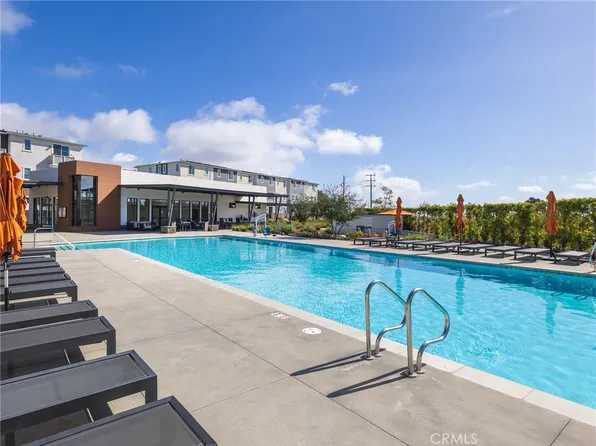 27646 S Heartwood Dr, San Pedro, CA 90732