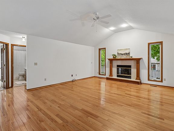 5th image of 617 Valley West Dr