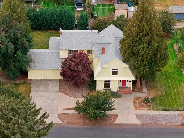 831 Guernsey St, Prosser, WA 99350