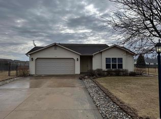 704 Davis Rd, Ossian, IN 46777