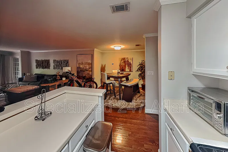 2 bed, 2.0 bath, 1249 sqft, $1,949 — Photo 4